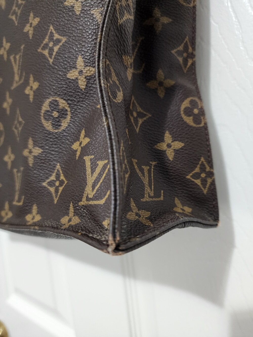 Authentic Louis Vuitton Sac Plat (Replacement Handles Included) - Picture 4 of 12